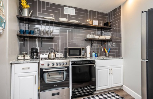 Peachtree Center Condominio | KING 2BR 1FREE PARKING Condo NEWLY RENOVATED!