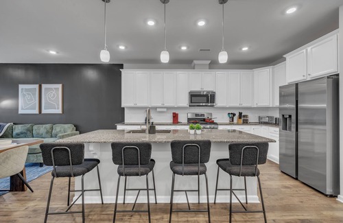 Durham Casa | King 4BR Townhouse to Downtown Durham
