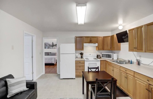 Halifax Apartamento | King and Queen Suite Room 205 at Halifax Inn