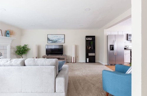 Alpharetta Casa | KING BD, Downtown Alpharetta, espacioso y renovado