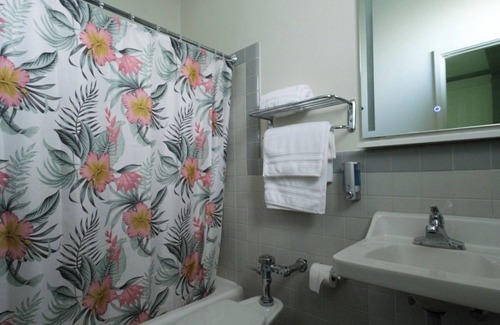 Miramar Apartamento | King Bed | Balcony | Free Parking