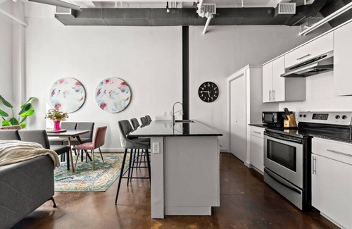 Downtown Fort Worth Apartamento | King Bed Charming DWTN FTW Loft Sundance Square