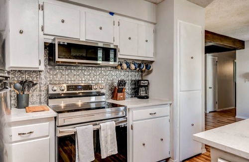 Stillwater Casa | King Bed Close to OSU/Downtown
