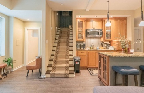 New Castle Apartamento | King Bed, Comfy Space, No Cleaning Fee