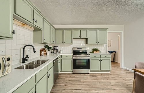 Oak Forest Apartamento | Limpio: Cómoda Sitio en el Centro de Charlotte
