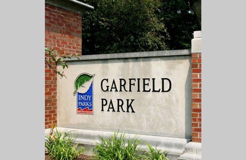 Indianapolis Apartamento | King Bed, Garfield Park , Red Line, Downtown Indy!