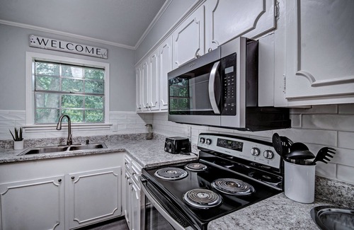 Tougaloo Casa | *King* Bed In Heart of City Close to the Reservoir