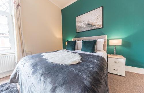 Barrow-in-Furness Casa | *KING BED* LUXURY CITY CENTRE HOUSE