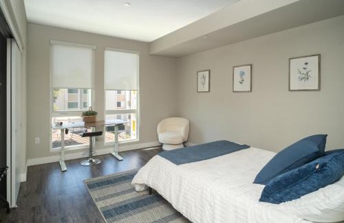 Mountain View Apartamento | KING BED Modern 2 Bed 2 Bath Pool & Hot Tub