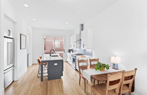 Summerhill Casa | TVs in bedrooms | Fast WIFI | Summerhill Escape