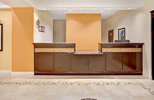 La Porte Hotel | King Bed Room, Scottish Inns La Porte, Free Parking, Near Sylvan Beach Park