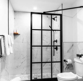 Bangor Apartamento | King Bed, The Phenix Historic DWTN Hotel, Room # 304