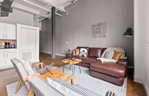 Fort Worth Apartamento | King Bed - Unique Rebel Room at Sundance Sq