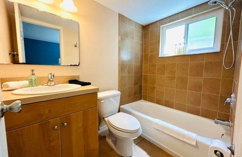 Arlington Park Apartamento | King Bed Walk to SMH Hospital