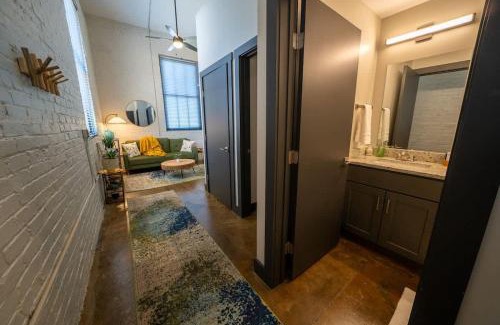 Buchanan Apartamento | King bedroom Apartment - River - Brewery - Downtown