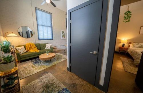 Buchanan Apartamento | King bedroom Apartment - River - Brewery - Downtown
