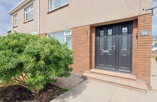 Bridgend Casa | King Beds - Dining Space - Ev Charger - Coffee - Contractor & Families