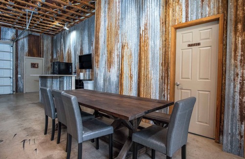 Fredericksburg Casa | King Beds, Game Room, On 290, Large Estate, Kitchen