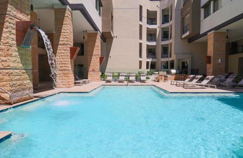 North Scottsdale Apartamento | King Beds - Pool - Parking - Barrett Jackson 4021