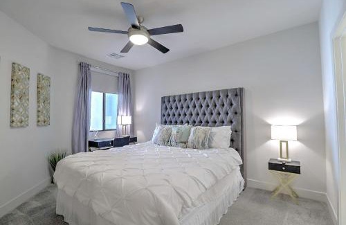 North Scottsdale Apartamento | King Beds-Steps From Shop-Self Check In- Parking-G3021