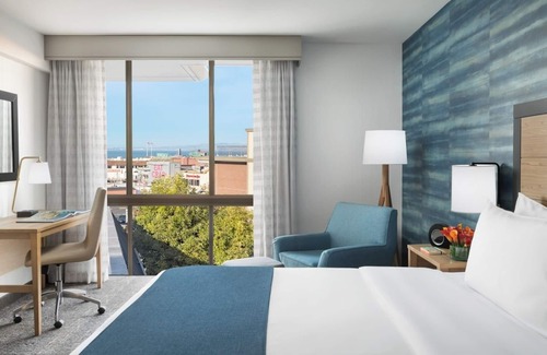 Fisherman's Wharf Hotel | King by the Bay, Caza, Partial Views, Closet to Chinatown, Pets Allowed