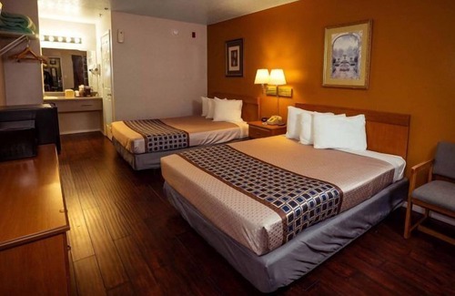 Branson Hotel | King Condo at Holiday Hills