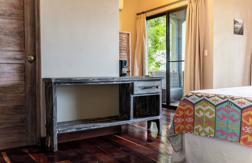 Popoyo Cama Y Desayuno | King Deluxe Garden View