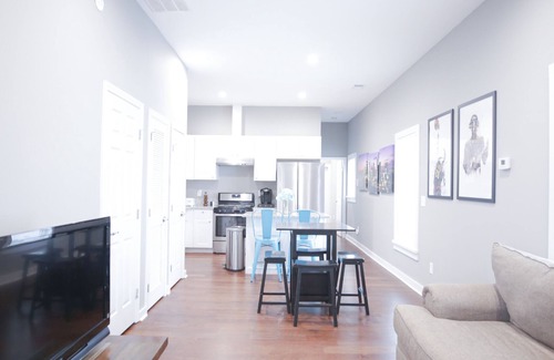East Side Casa | King Getaway in Downtown Atlanta Grant Park
