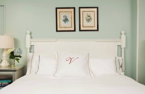 Cape May Hotel | King Guestroom with Continental Breakfast for Two | The Red Cottage