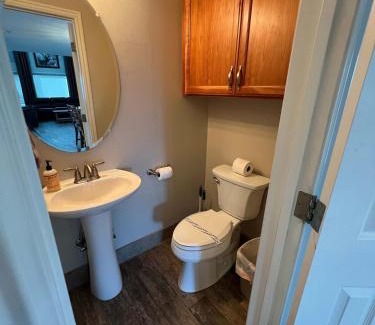 Pocatello Casa | King Home- Mountain Oasis Pool & Views