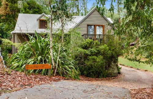 Sawmill Settlement Casa | King Parrot Retreat