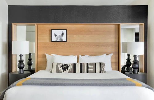 Teton Village Hotel | King + Queen Sofa Sleeper, Gravity Haus, Steps from Gondolas, Outdoor Pool