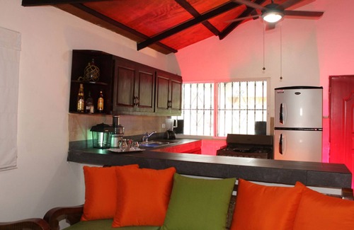 Cambita El Pueblecito Casa | King Ranch villas - hilltop cabin with 22 person jacuzzi