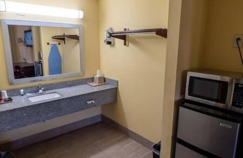 Hawkinsville Hotel | Loyalty Inn Hawkinsville