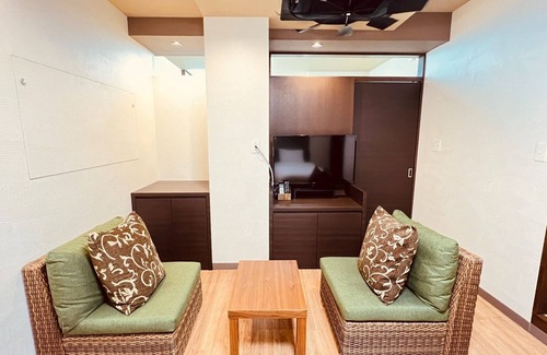 Matsuyama Casa | King room with office space 40 Mustsee for busi /Naha Okinawa