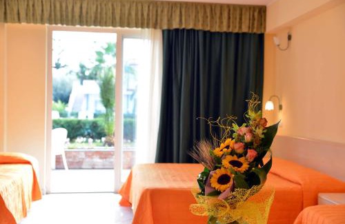 Fondachello Hotel | King's House Hotel Resort