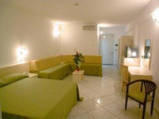 Fondachello Hotel | King's House Hotel Resort