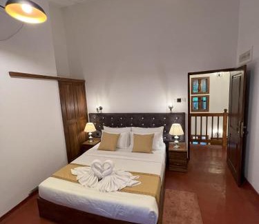 Kandy Hotel | King's Palace
