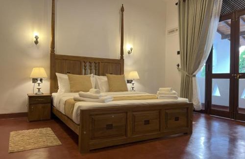 Kandy Hotel | King's Palace