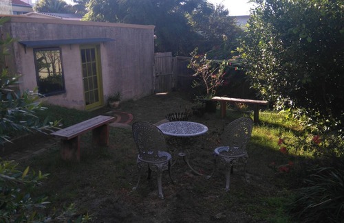 Maroubra Casa | King Single Room with Sea Views in Vegetarian Home