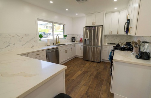 Whittier Apartamento | King size bed close to Dineyland!
