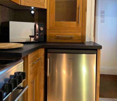Newark Apartamento | King-size bed en- suit, Luxury refurbished home