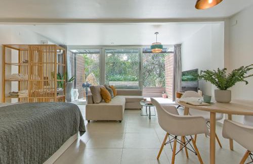 El Golf Apartamento | King-size bed with terrace and Air Conditioning!