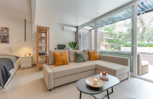 El Golf Apartamento | King-size bed with terrace and Air Conditioning!