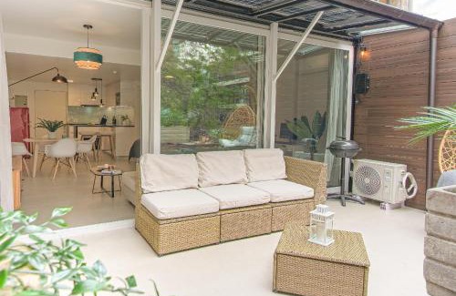 El Golf Apartamento | King-size bed with terrace and Air Conditioning!