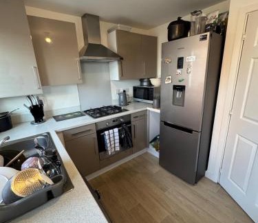 Cheltenham Casa | King size room in a modern house in Cheltenham