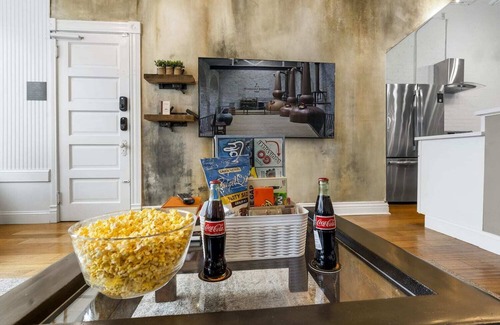 Shelby Park Apartamento | KING Sleep10 5Bed 4BR 2BA Swepson ICON 102