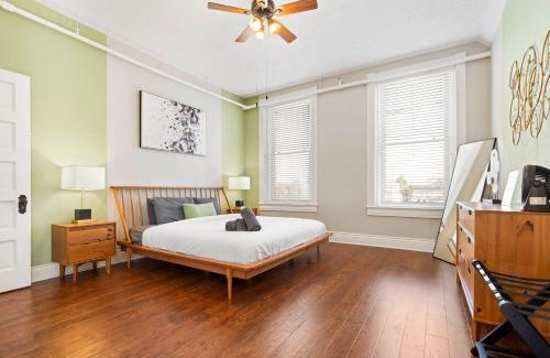 Shelby Park Apartamento | KING Sleep8 4Bed 2BR 2 BA Swepson Hideaway
