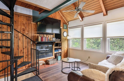 Lake Laura Chalet De Esquí | King St. Chalet Hot Tub Sauna Lake Access!