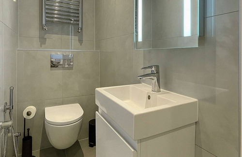 Shepherd's Bush Apartamento | King Studio Flat | Private Bathroom & Kitchenette